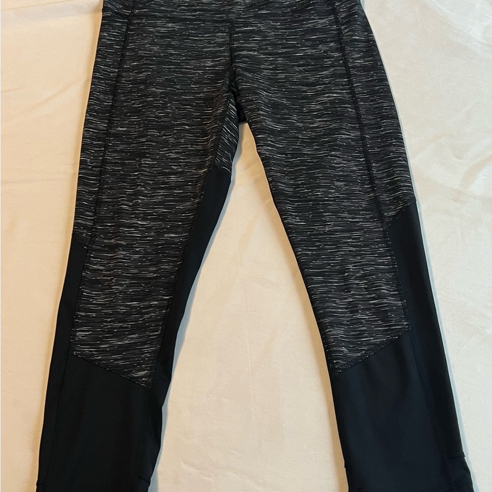 90 Degree By Reflex Black and Gray Leggings